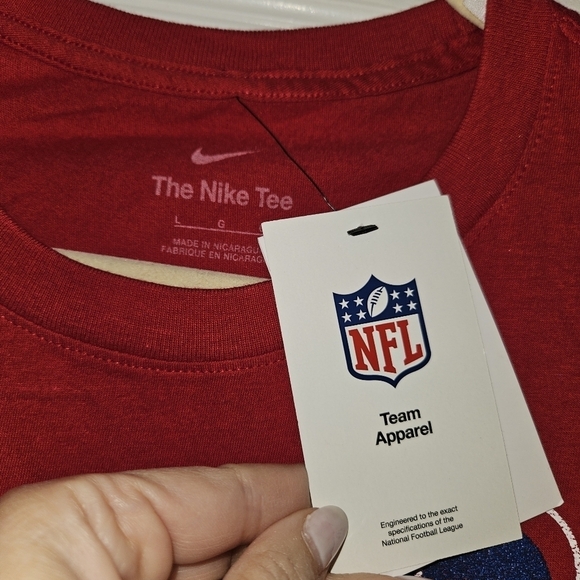 NWT NIKE New York Giants team apparel logo helmet red tshirt size L. - Picture 3 of 4